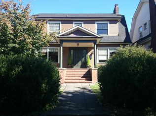 910 20th Ave E, Seattle, WA 98112