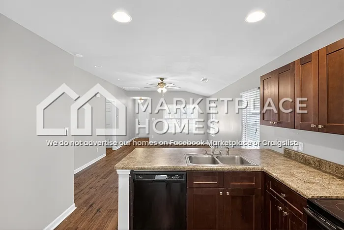 203 Sedgewick Dr — Photo 6