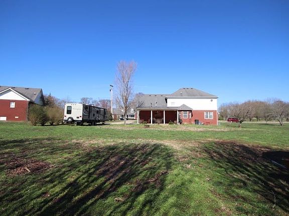 3rd image of 3009 Chapel Hills Dr