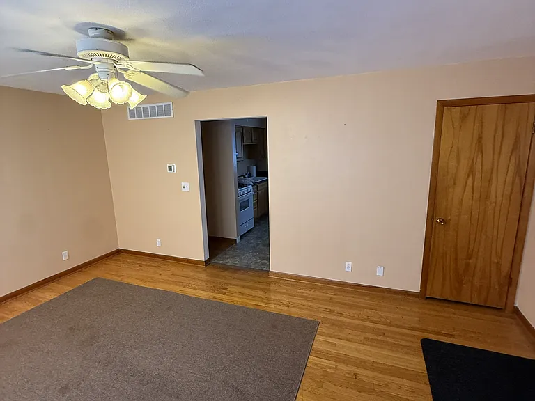 308 S Benton St #1/2 — Photo 4