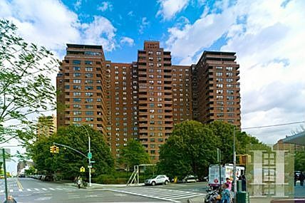 2nd image of 413 Grand St APT F1001