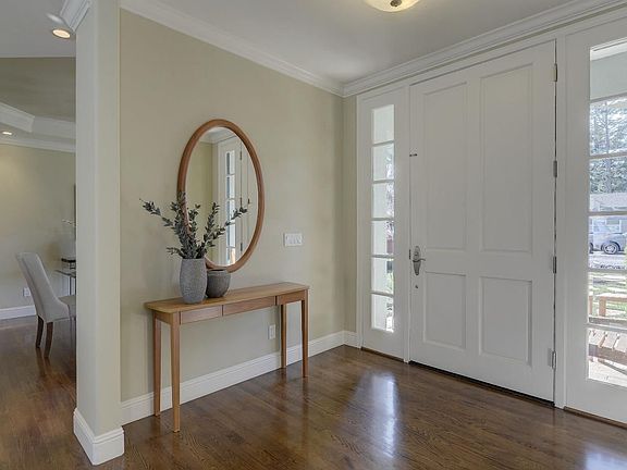 5th image of 225 N Clark Ave