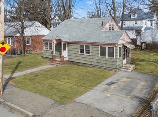 234 Foster St, Lowell, MA 01851