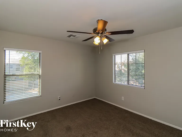 4027 W Valley View Dr — Photo 12