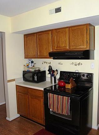 4th image of 1665 Independence Ct