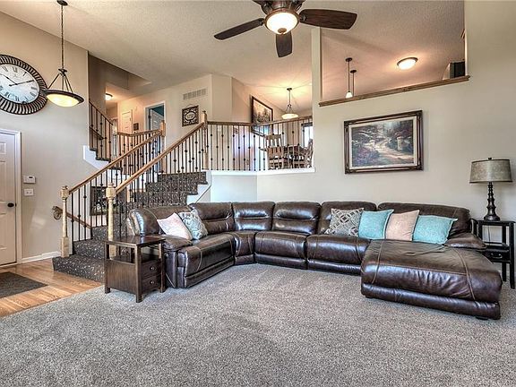5th image of 12118 Augusta Dr