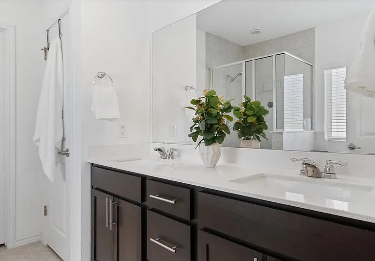 9015 Looksee Ln — Photo 15