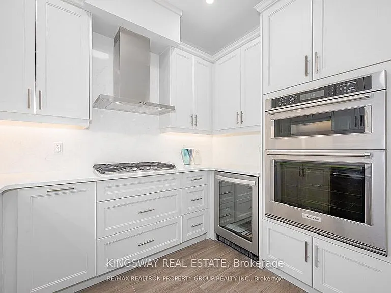 99 Louisa St S #218 — Photo 14