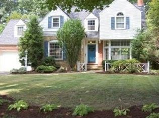 28324 Lincoln Rd, Bay Village, OH 44140