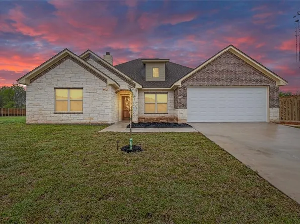 111 Indian Trails Rd, Riesel, TX 76682