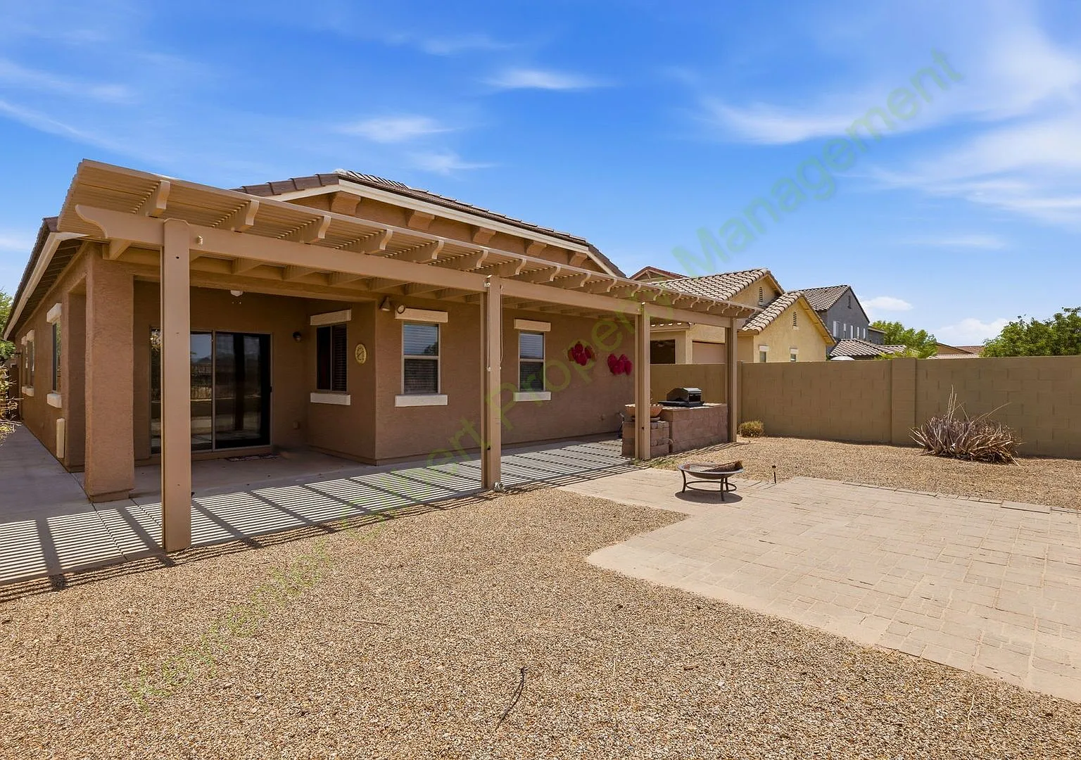 Beautiful 4-Bedroom Home with Split Floor Plan & Spacious Backyard in San Tan Valley! — Photo 2