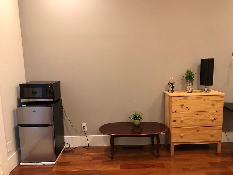 1st image of 942 Marion Way Unit 1
