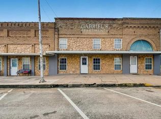 112 E Davilla St, Granger, TX 76530