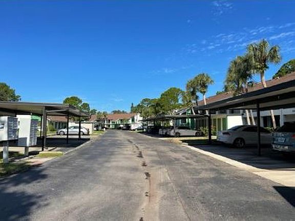 5th image of 2549 Royal Pines Cir APT L
