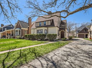 818 N Spring Ave, La Grange Park, IL 60526