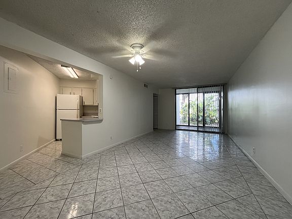 2nd image of 213 Lake Ct #103