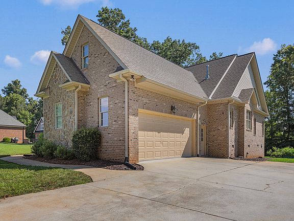 4th image of 3410 Varnals Ct