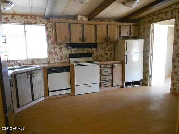 3rd image of 420 S 98th Pl