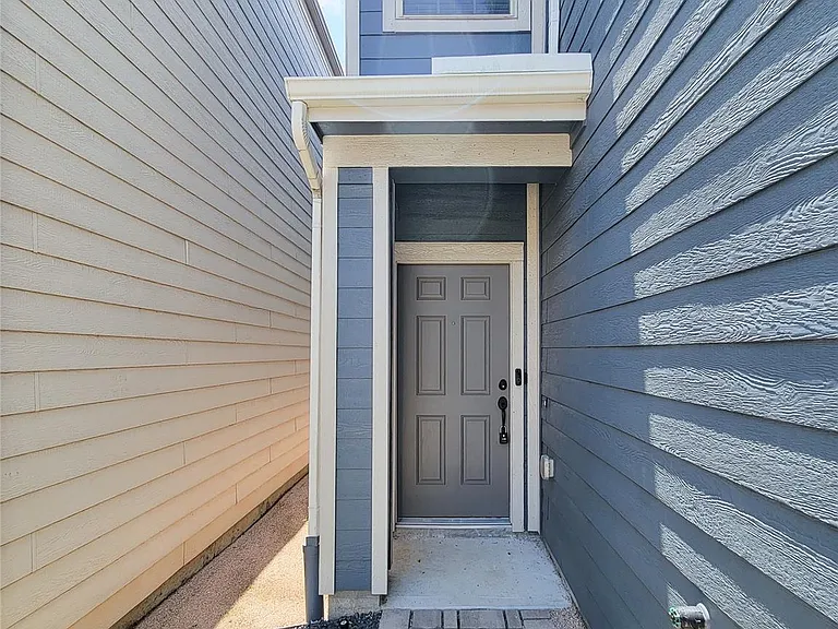10509 Harmon Smith Dr — Photo 4