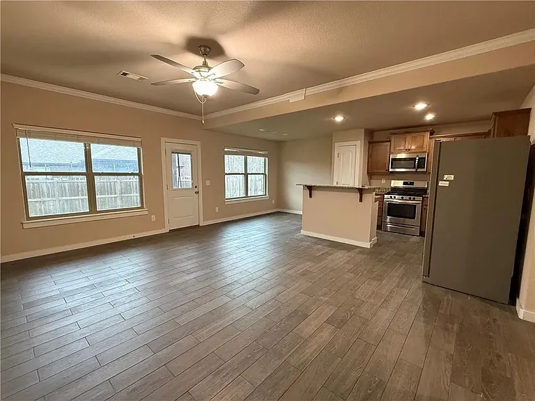 522 Vee St #522 — Photo 17