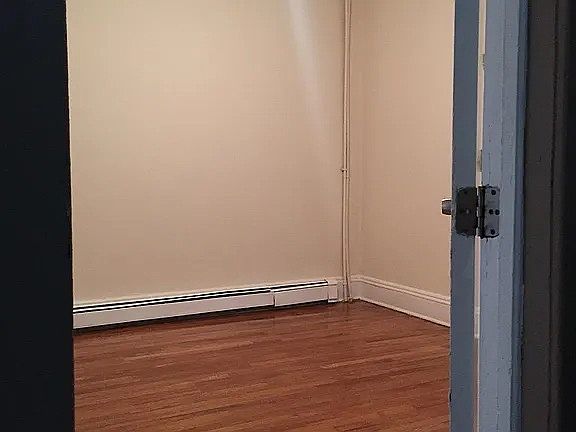 5th image of 31 Van Nostrand Ave #A