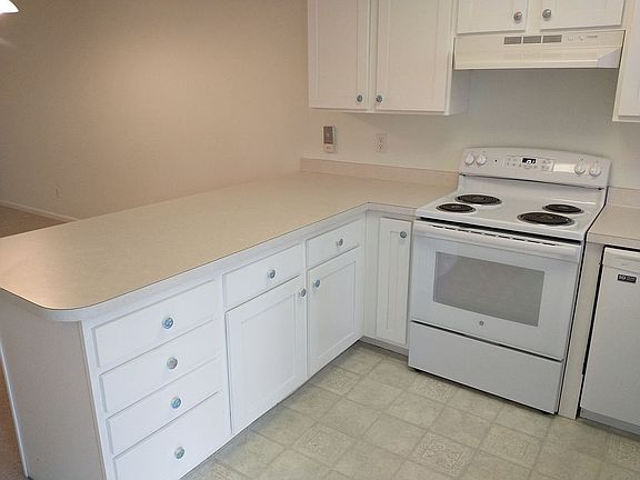 2nd image of 38174 Beachwood Ct #21