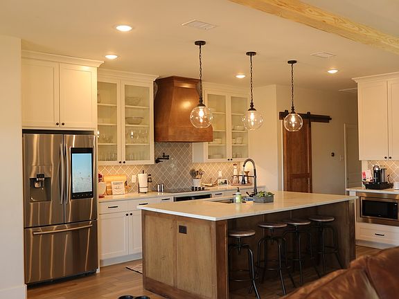 3rd image of 107 Cottonwood Trl