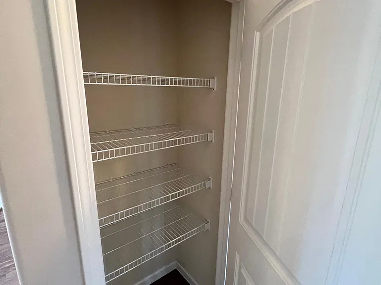 325 S Stonegate Dr — Photo 12