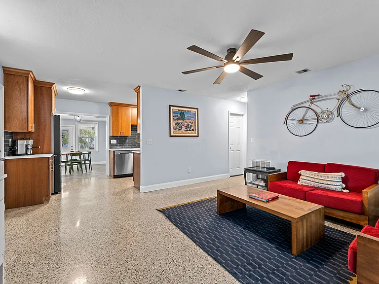 3910 W Vasconia St — Photo 6