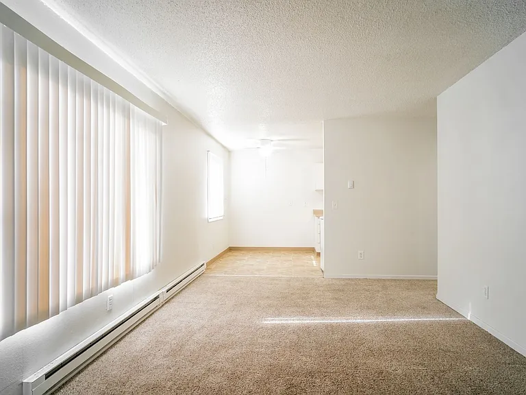 Laurelwood — Photo 9