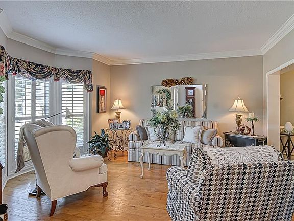 3rd image of 3216 Cottingham Ct
