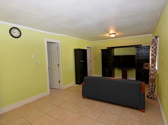 2nd image of 1489 Canyon Ave