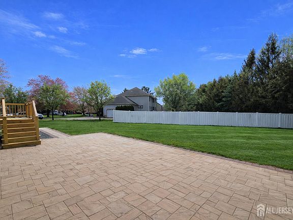 4th image of 1 Alexander Dr