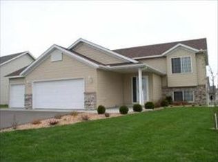 410 Dukes Ct, Sartell, MN 56377
