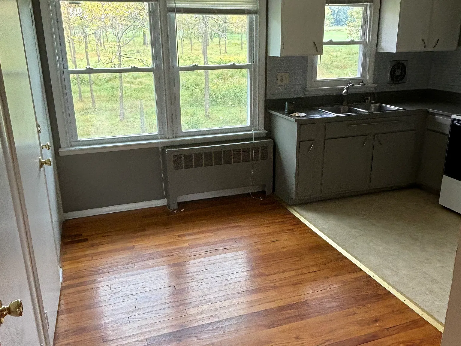 2 bed, 1000 sqft, $2,300 — Photo 3