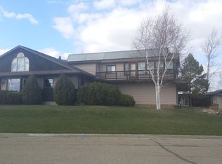 834 7th St NW, Valley city, ND 58072