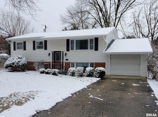 815 Thoma Ave, Springfield, IL 62702