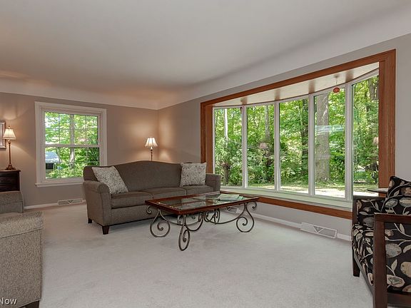 3rd image of 2306 River Rd