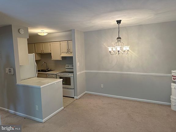 3rd image of 5911 E Prince James Dr Unit 25