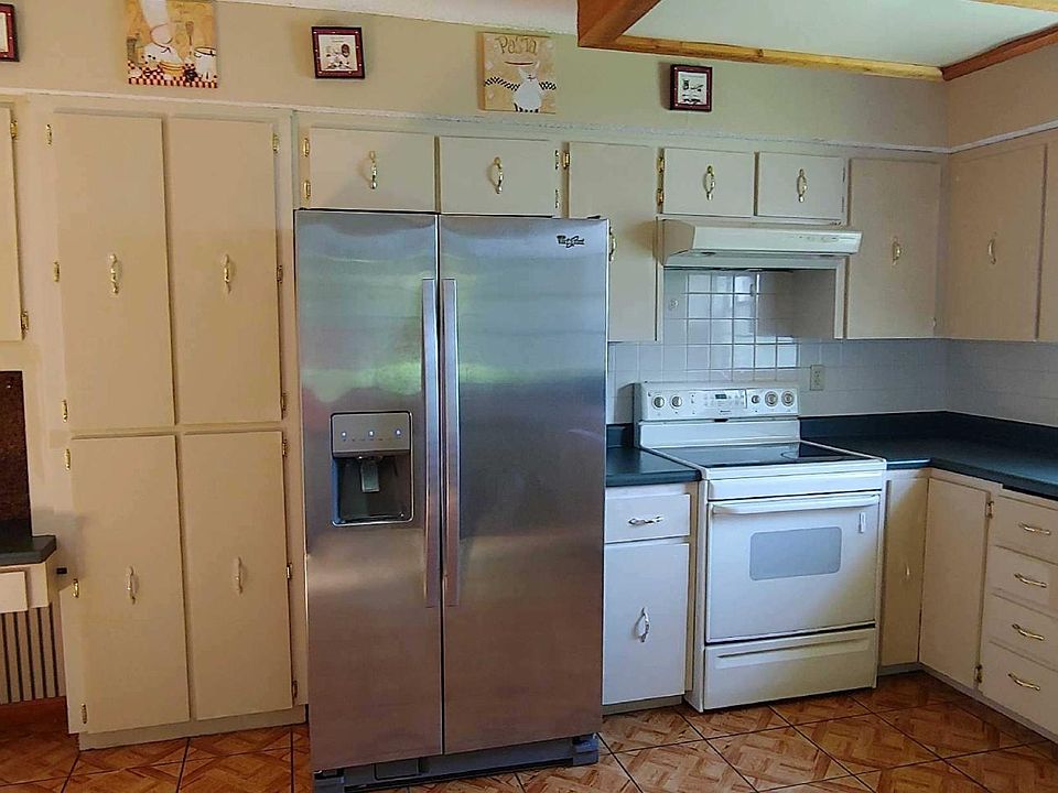 2nd image of 7703 Willow Brook Ct