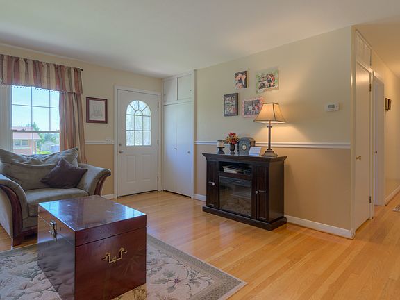 4th image of 800 Dundee Dr
