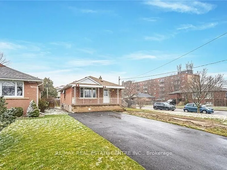 364 E 14th St #UPPER FLOOR ONLY — Photo 2