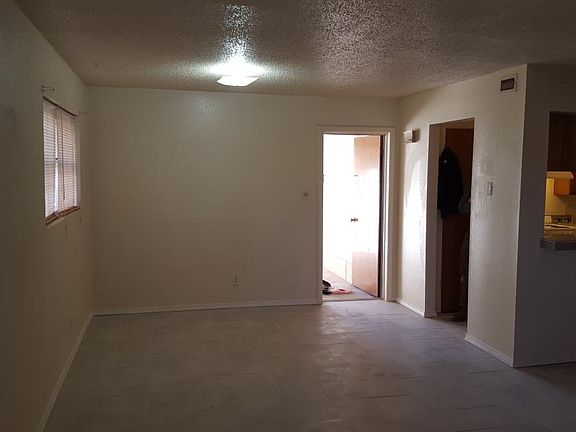 5th image of 1009 Laurelwood Dr APT B