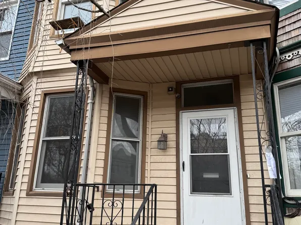 664 Palisade Avenue image 1 of 25