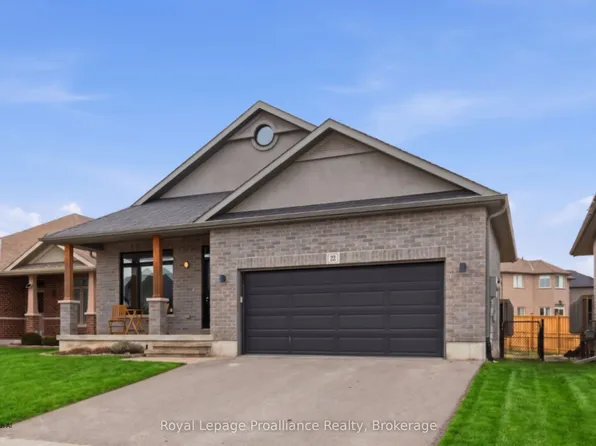 22 Kempton Ave, Belleville, ON K8N 0E8