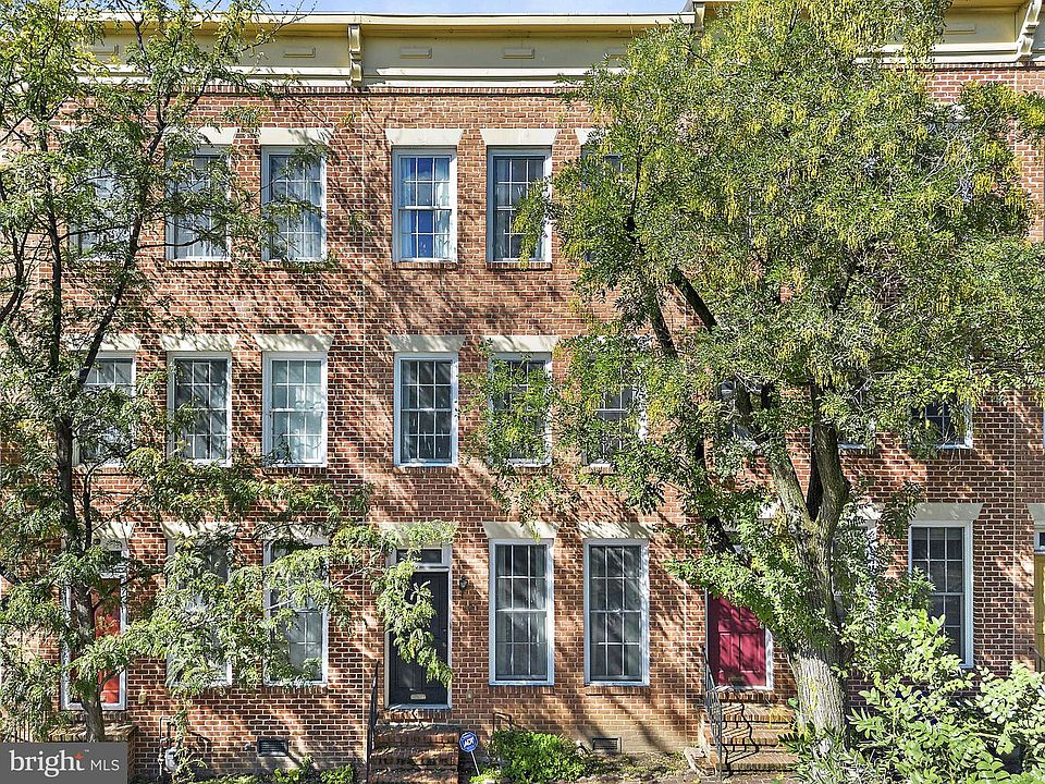 1st image of 520 Saint Mary St