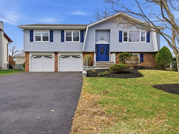 2nd image of 11 Deerfield Rd