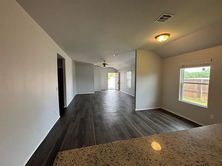 1203 Tortoise Wood Rd — Photo 4