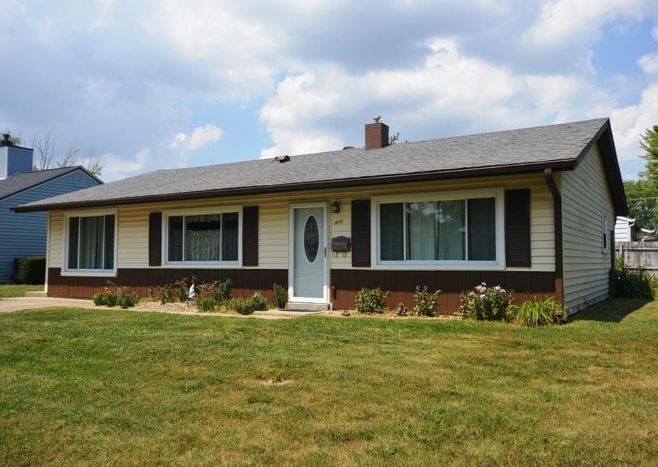 1st image of 1858 Washington Dr