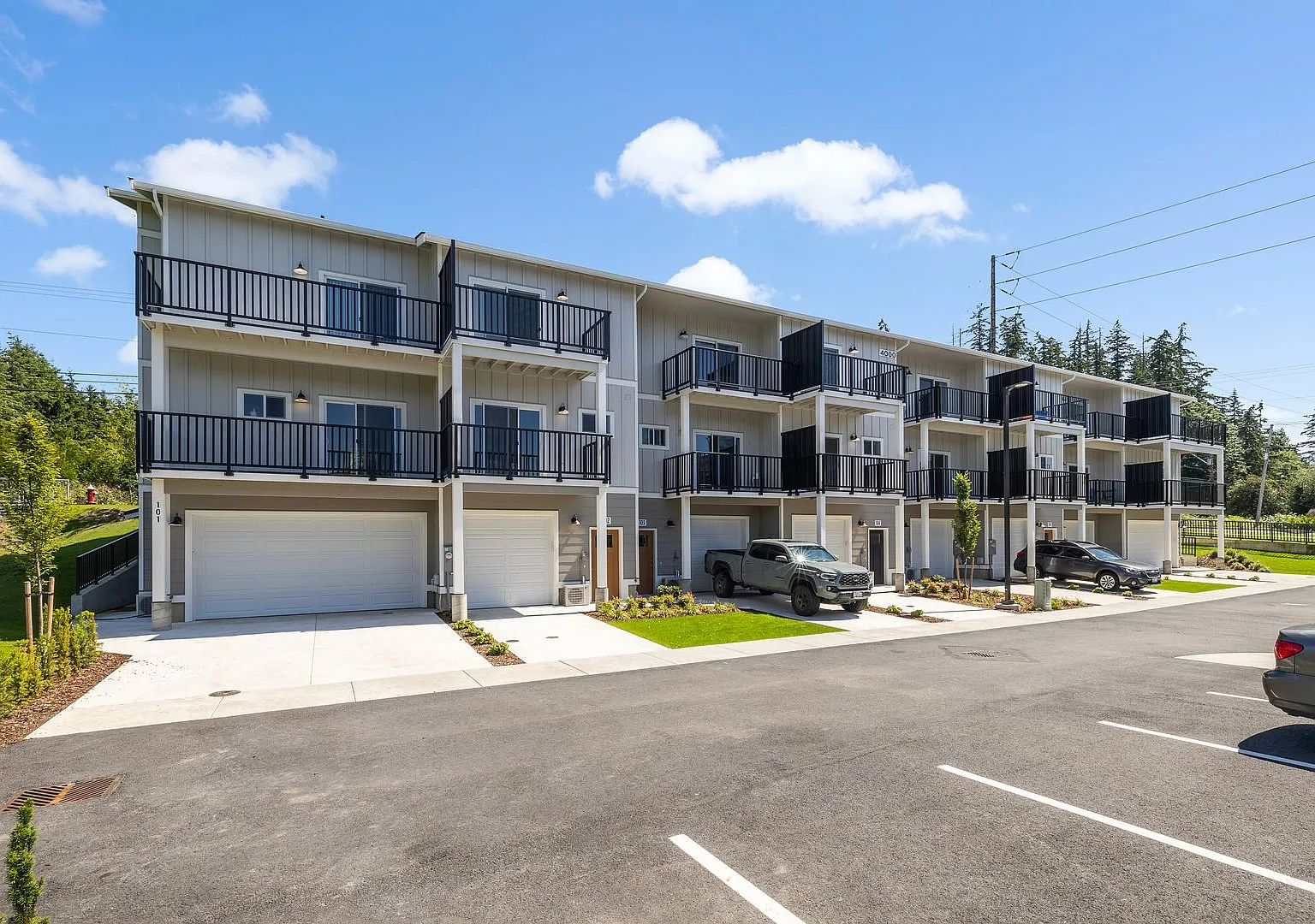 Modern Luxury Awaits at 4000 Dewey Road 2-Bedroom Townhomes with Private Garages — Photo 4